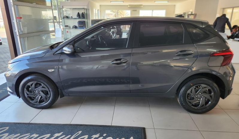 
								Hyundai I20 1.4 Premium At full									