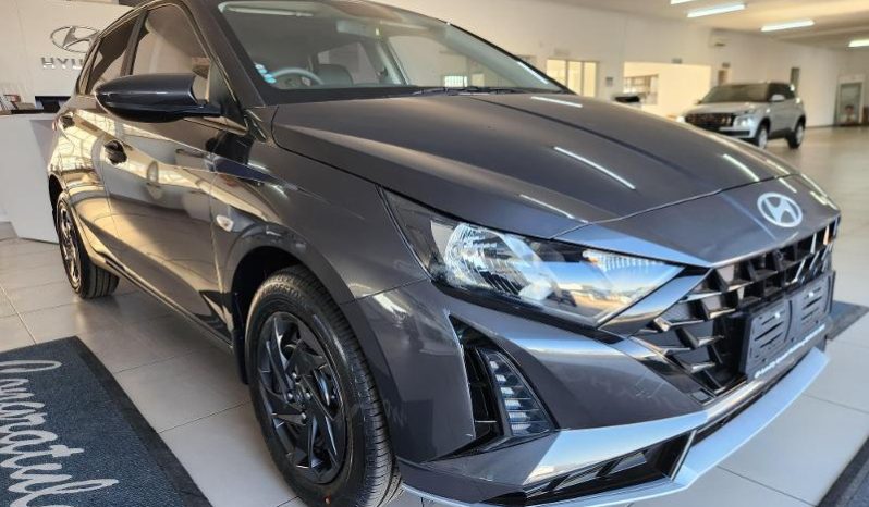 
								Hyundai I20 1.2 Premium full									
