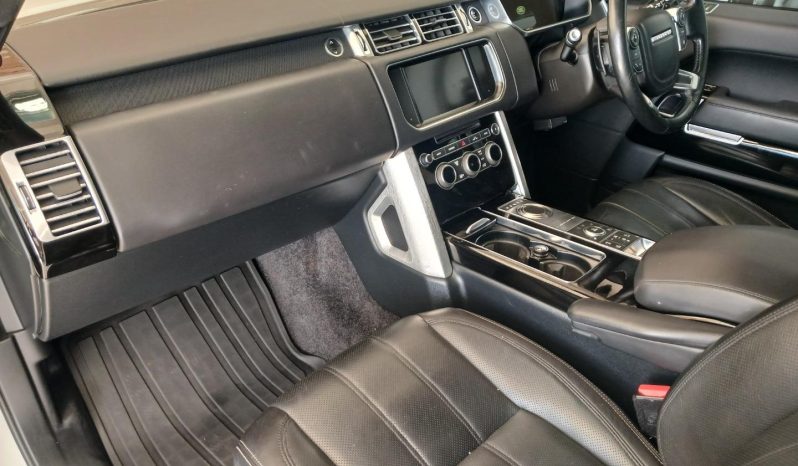 
								Land Rover Range Rover 5.0 V8 S/C Vogue Se full									