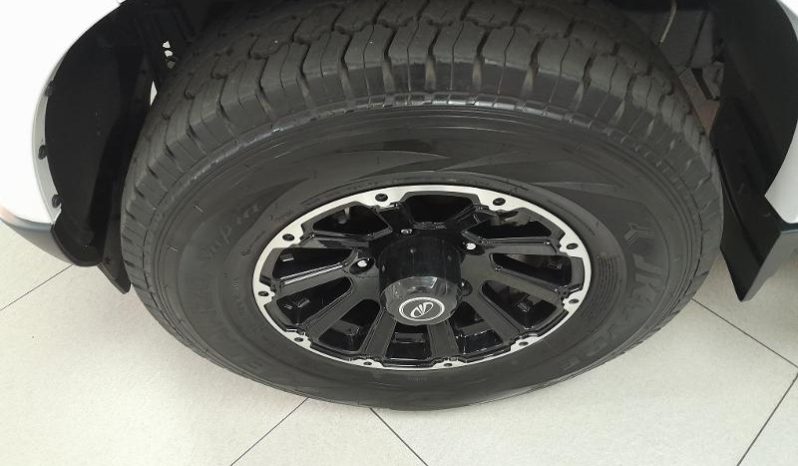 
								Mahindra Pik Up 2.2 Mhawk D Cab 4X4 Karoo S11 At full									