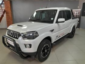 Mahindra Pik Up 2.2 Mhawk D Cab 4X4 Karoo S11 At