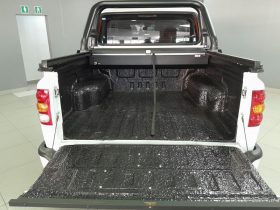 Mahindra Pik Up 2.2 Mhawk D Cab 4X4 Karoo S11 At