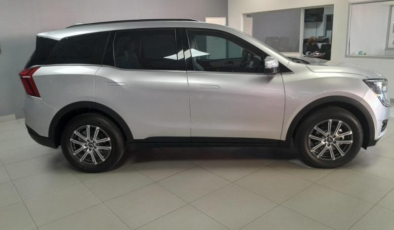 
								Mahindra Xuv 700 Ax7 full									