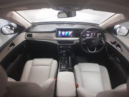 
										Mahindra Xuv 700 Ax7 full									