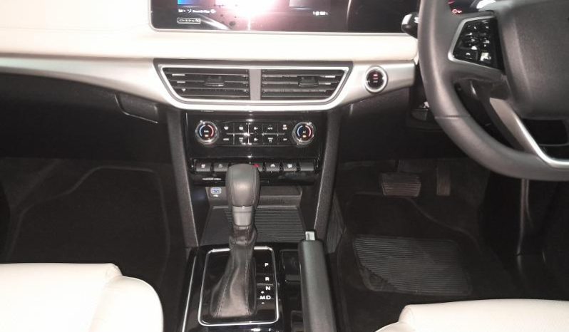 
								Mahindra Xuv 700 Ax7 full									