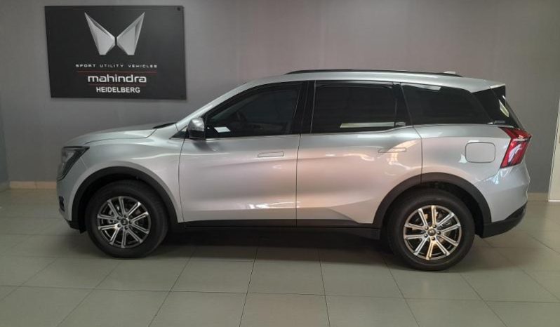
								Mahindra Xuv 700 Ax7 full									
