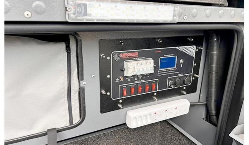 
								Trailer Conqueror Comfort full									