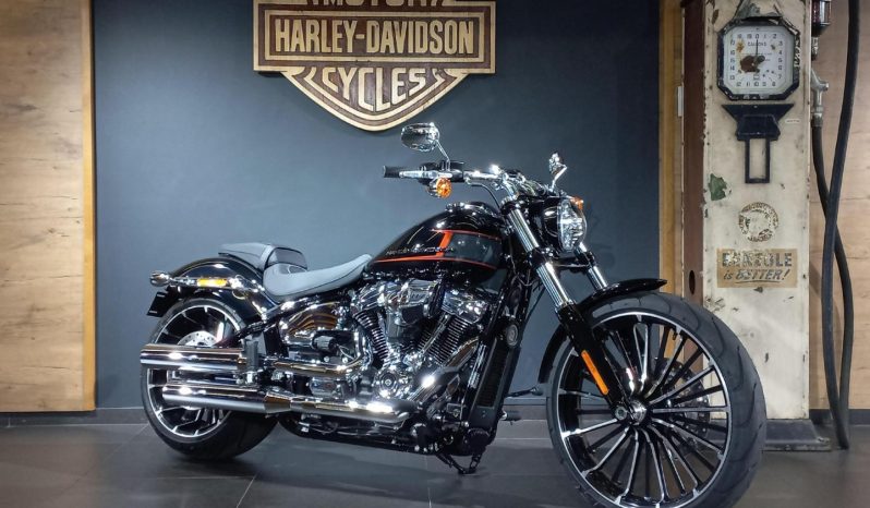 
								Harley Davidson Softail Breakout 117 full									