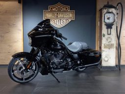 
										Harley Davidson Street Glide FLHX full									