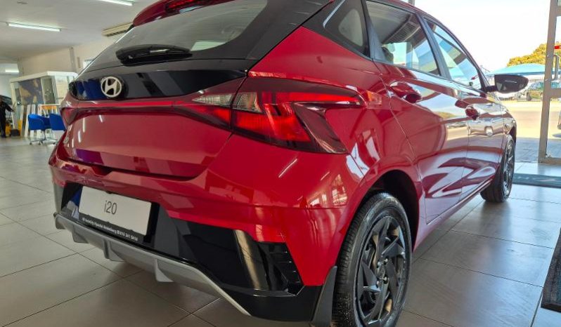 
								Hyundai I20 1.4 Premium At full									