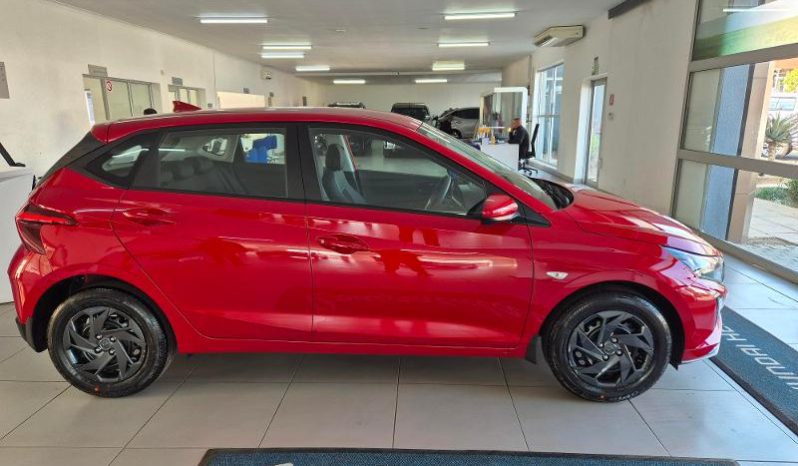 
								Hyundai I20 1.4 Premium At full									