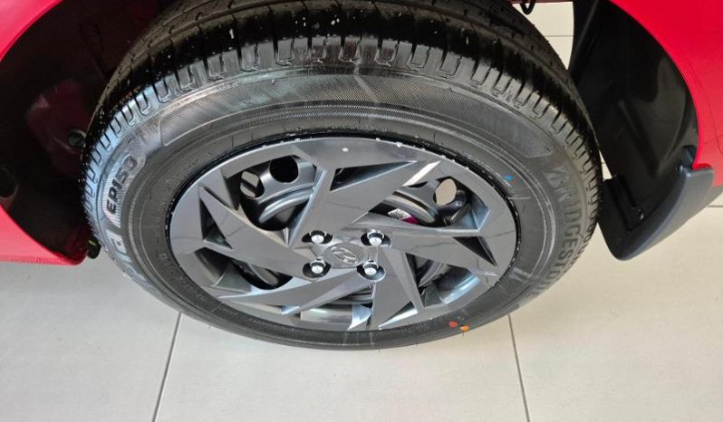 
								Hyundai I20 1.4 Premium At full									