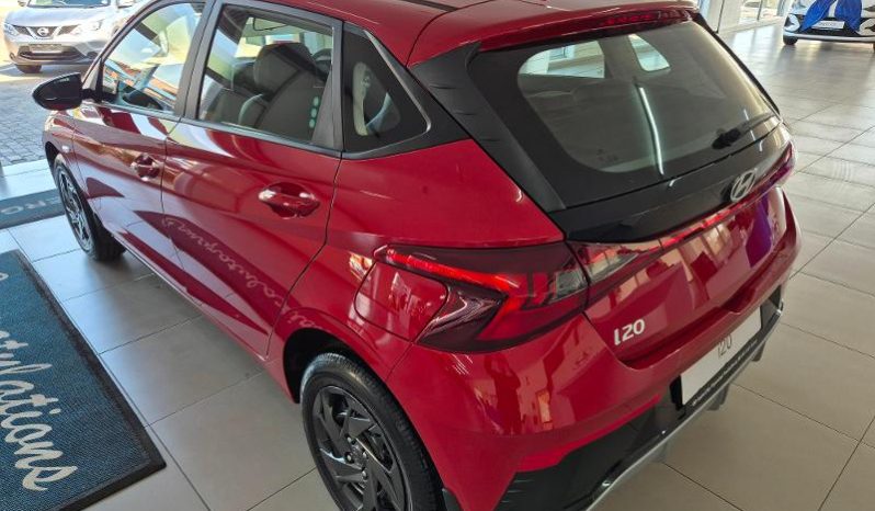 
								Hyundai I20 1.4 Premium At full									