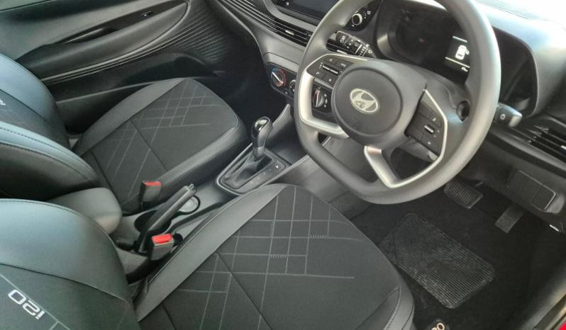 
								Hyundai I20 1.4 Premium At full									