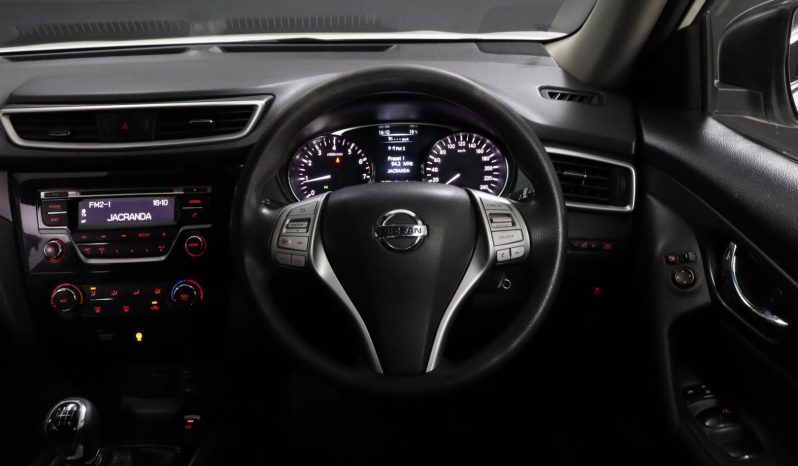 
								Nissan X-Trail 2.0 4X2 Xe Design 7-Seater full									