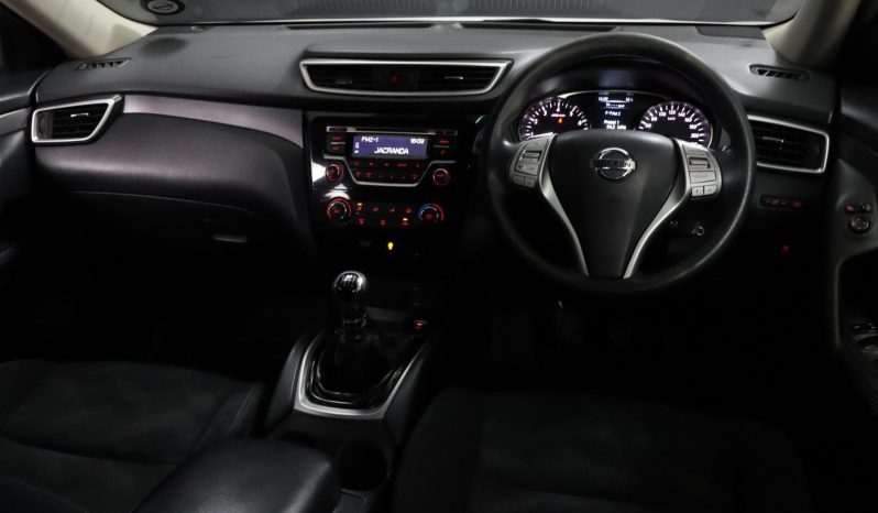 
								Nissan X-Trail 2.0 4X2 Xe Design 7-Seater full									