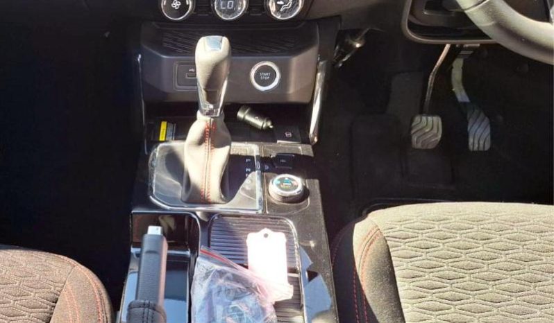 
								Renault Kiger 1.0 Turbo Intens Cvt full									