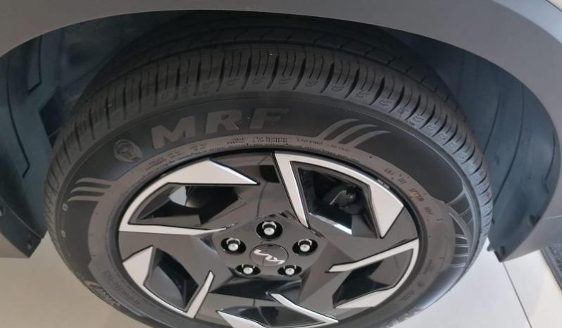 
								Kia Sonet 1.5 Lx Mt full									