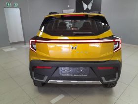 Mahindra XUV 3X0 1.2 AX5 MT