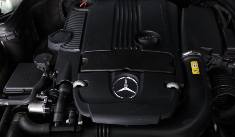 
								Mercedes Benz C-Class Sedan C 200 Blueefficiency Avantgarde 7G- full									