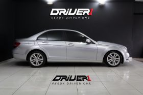 Mercedes Benz C-Class Sedan C 200 Blueefficiency Avantgarde 7G-