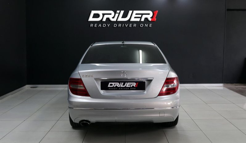 
								Mercedes Benz C-Class Sedan C 200 Blueefficiency Avantgarde 7G- full									