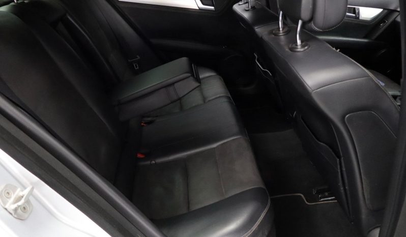 
								Mercedes Benz C-Class Sedan C 200 Blueefficiency Avantgarde 7G- full									