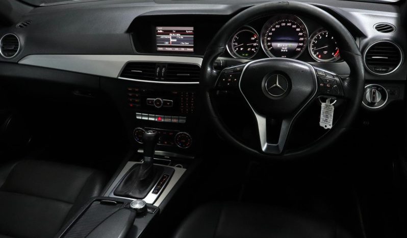 
								Mercedes Benz C-Class Sedan C 200 Blueefficiency Avantgarde 7G- full									