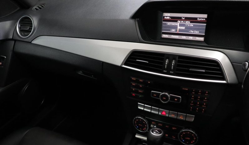 
								Mercedes Benz C-Class Sedan C 200 Blueefficiency Avantgarde 7G- full									