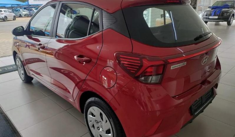 
								Hyundai Grand I10 1.2 Premium At full									