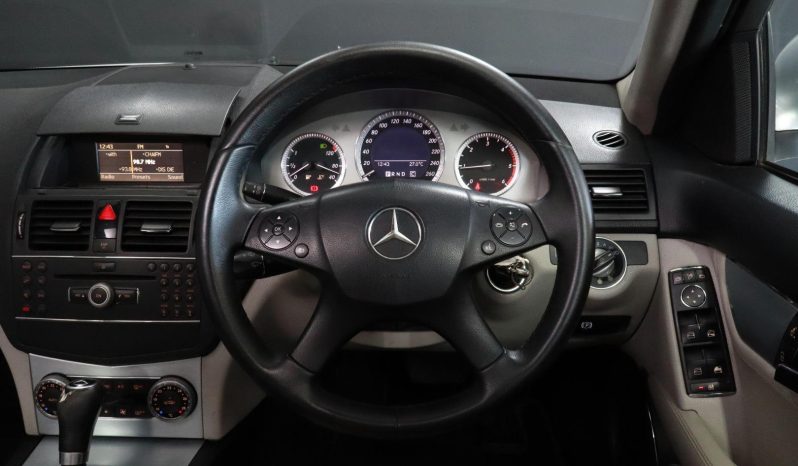 
								Mercedes Benz C-Class Sedan C 220cdi Avantgarde Touchshift full									