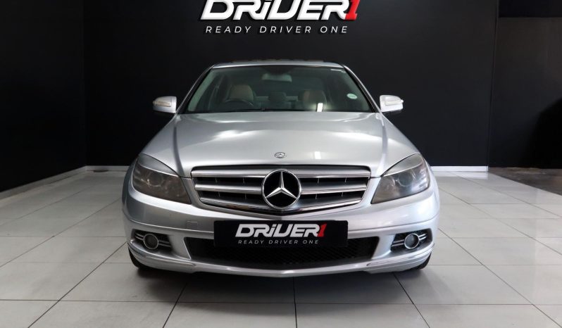 
								Mercedes Benz C-Class Sedan C 220cdi Avantgarde Touchshift full									