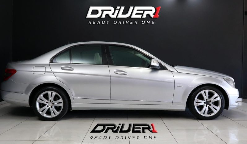 
								Mercedes Benz C-Class Sedan C 220cdi Avantgarde Touchshift full									