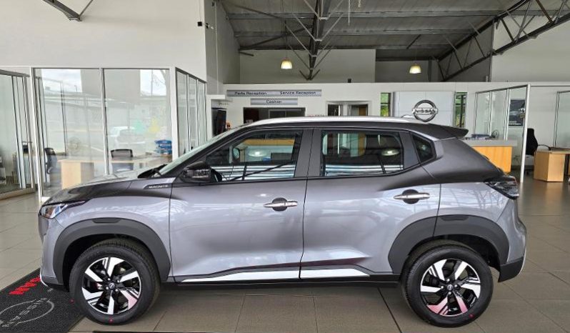 
								Nissan Magnite 1.0 Acenta full									