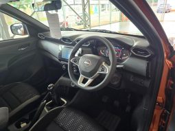
										Nissan Magnite 1.0T Acenta full									