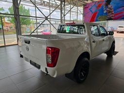 
										Nissan Navara 2.5D Xe D Cab 4X2 full									