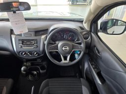 
										Nissan Navara 2.5D Xe D Cab 4X2 full									