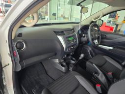 
										Nissan Navara 2.5D Xe D Cab 4X2 full									