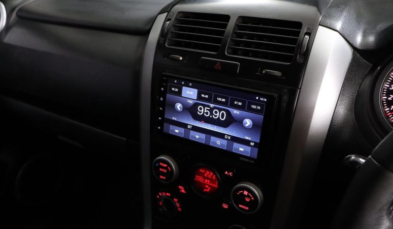 
								Suzuki Grand Vitara 2.4 At full									