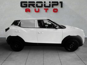 Mahindra XUV 3X0 1.2 MX1 MT – PV