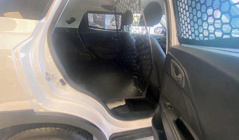 
								Mahindra XUV 3X0 1.2 MX1 MT – PV full									