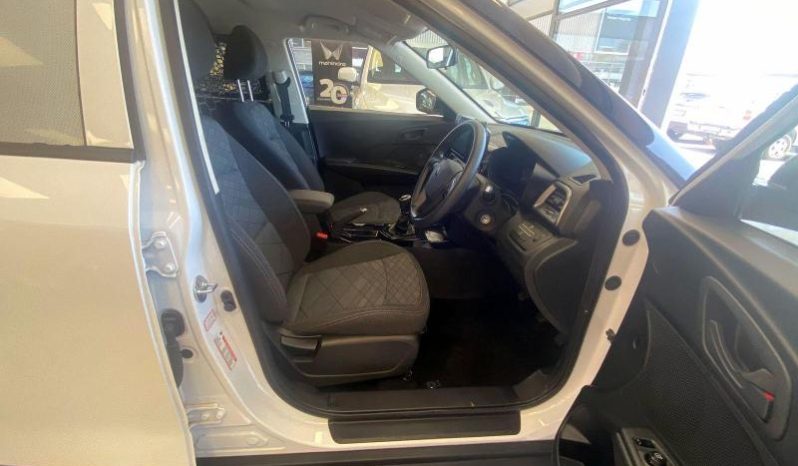 
								Mahindra XUV 3X0 1.2 MX1 MT – PV full									