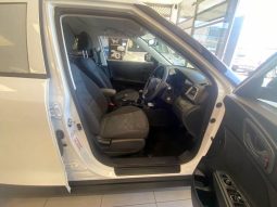 
										Mahindra XUV 3X0 1.2 MX1 MT – PV full									
