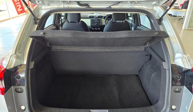 
								Nissan Magnite 1.0 Visia Amt full									