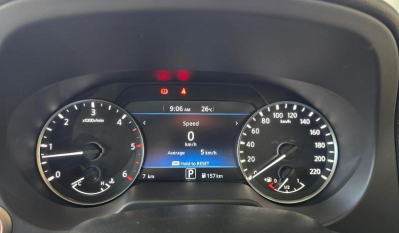 
								Nissan Navara 2.5D Le D Cab 4X2 At full									