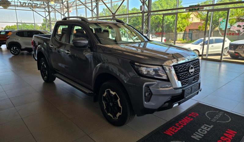 
								Nissan Navara 2.5D Le D Cab 4X2 At full									