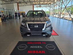 
										Nissan Navara 2.5D Le D Cab 4X2 At full									