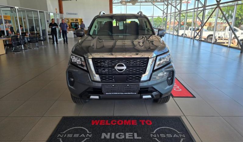 
								Nissan Navara 2.5D Le D Cab 4X2 At full									