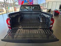 
										Nissan Navara 2.5D Le D Cab 4X2 At full									