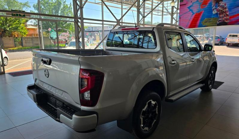 
								Nissan Navara 2.5D Le D Cab 4X2 At full									